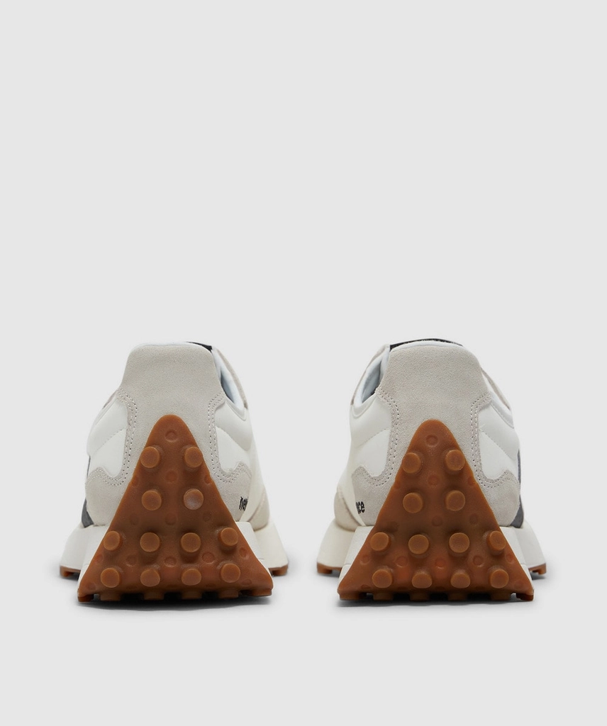 New Balance 327 sneaker